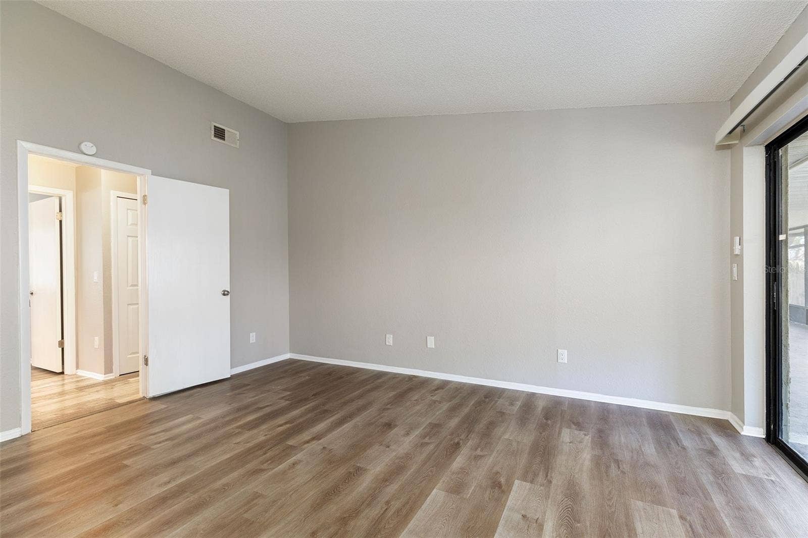Primary Suite - Bedroom