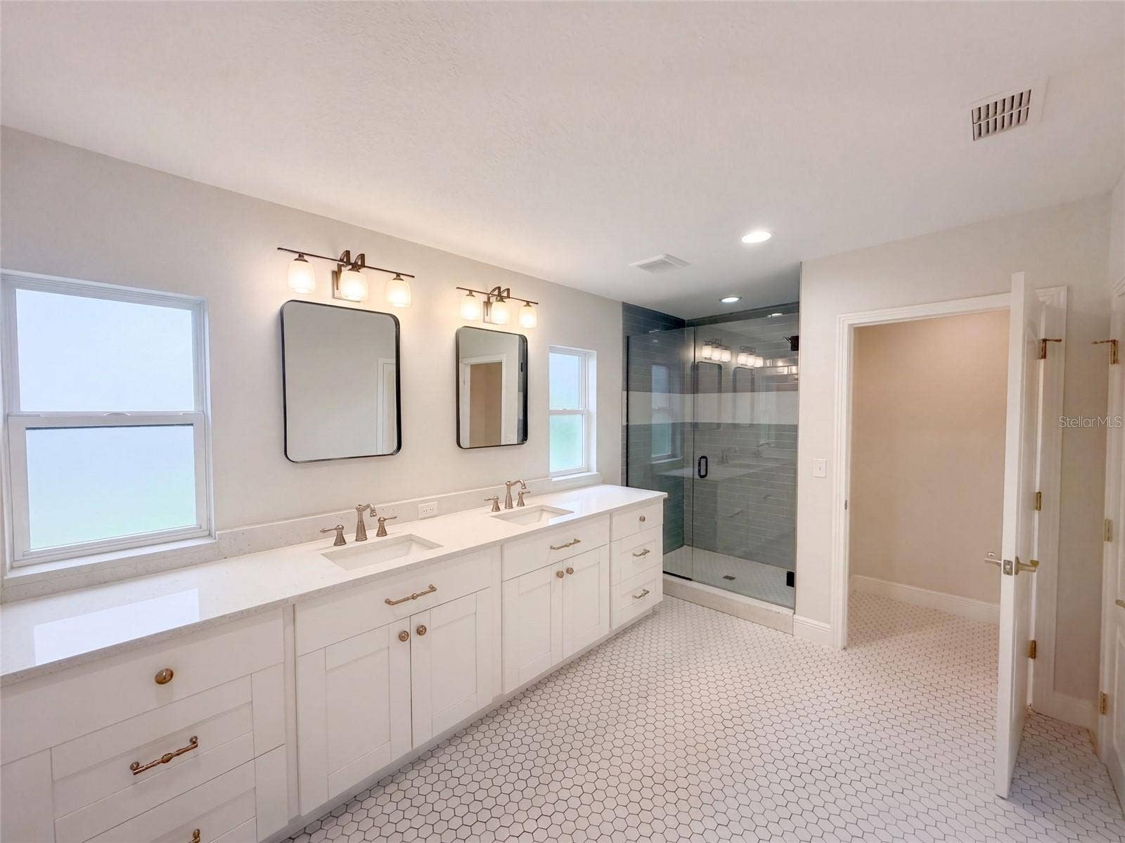 10806 W ELBOW DRIVE, Tampa, FL 33612