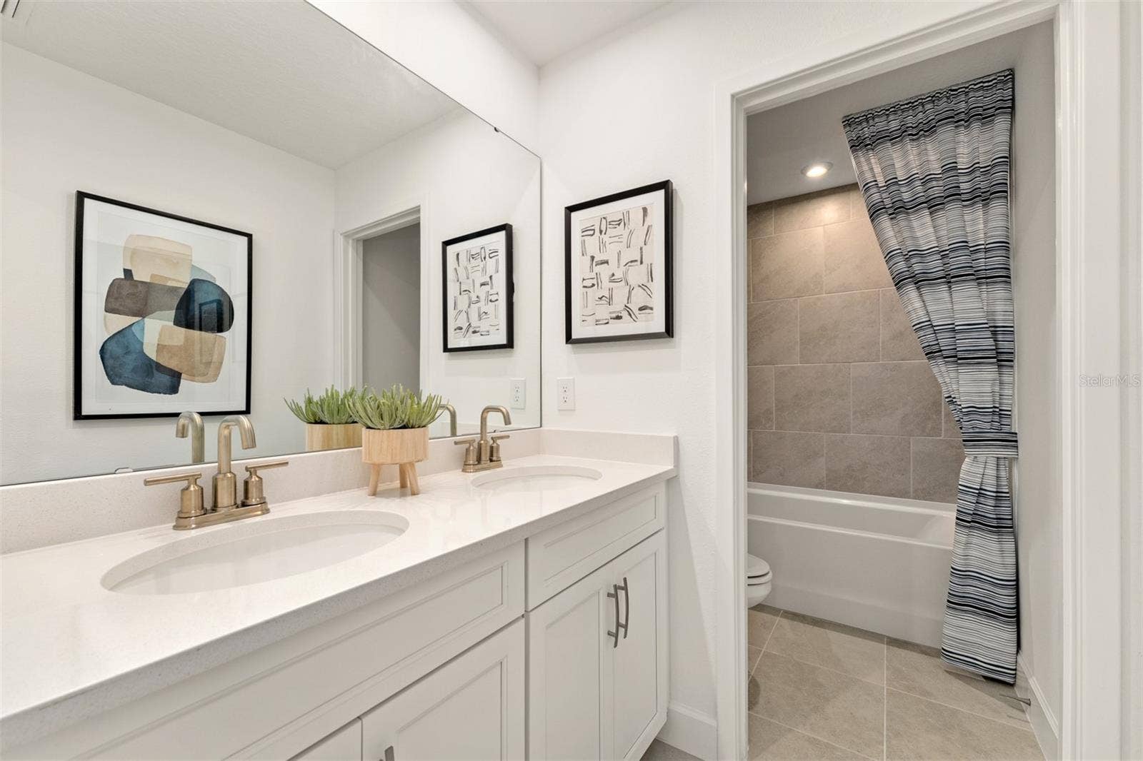 408 BANANA PEPPER WAY, Groveland, FL 34736 Rainwood Talquin Model Bathroom 2