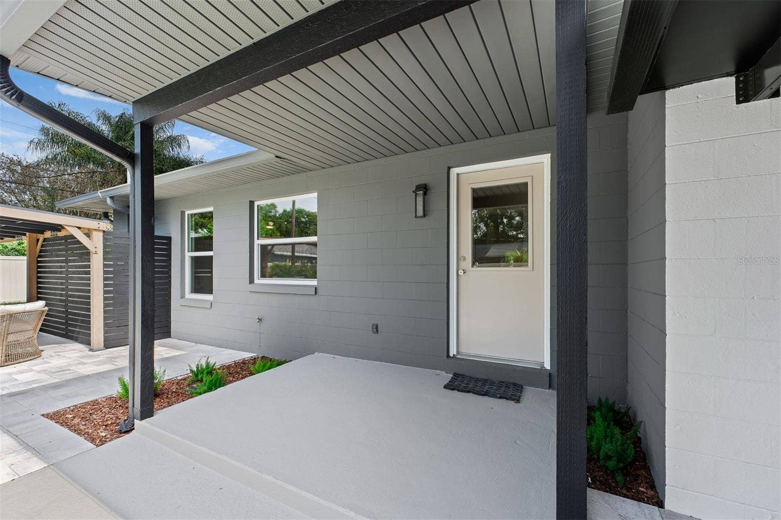 2501 NANCY STREET, Orlando, FL 32806 Back porch