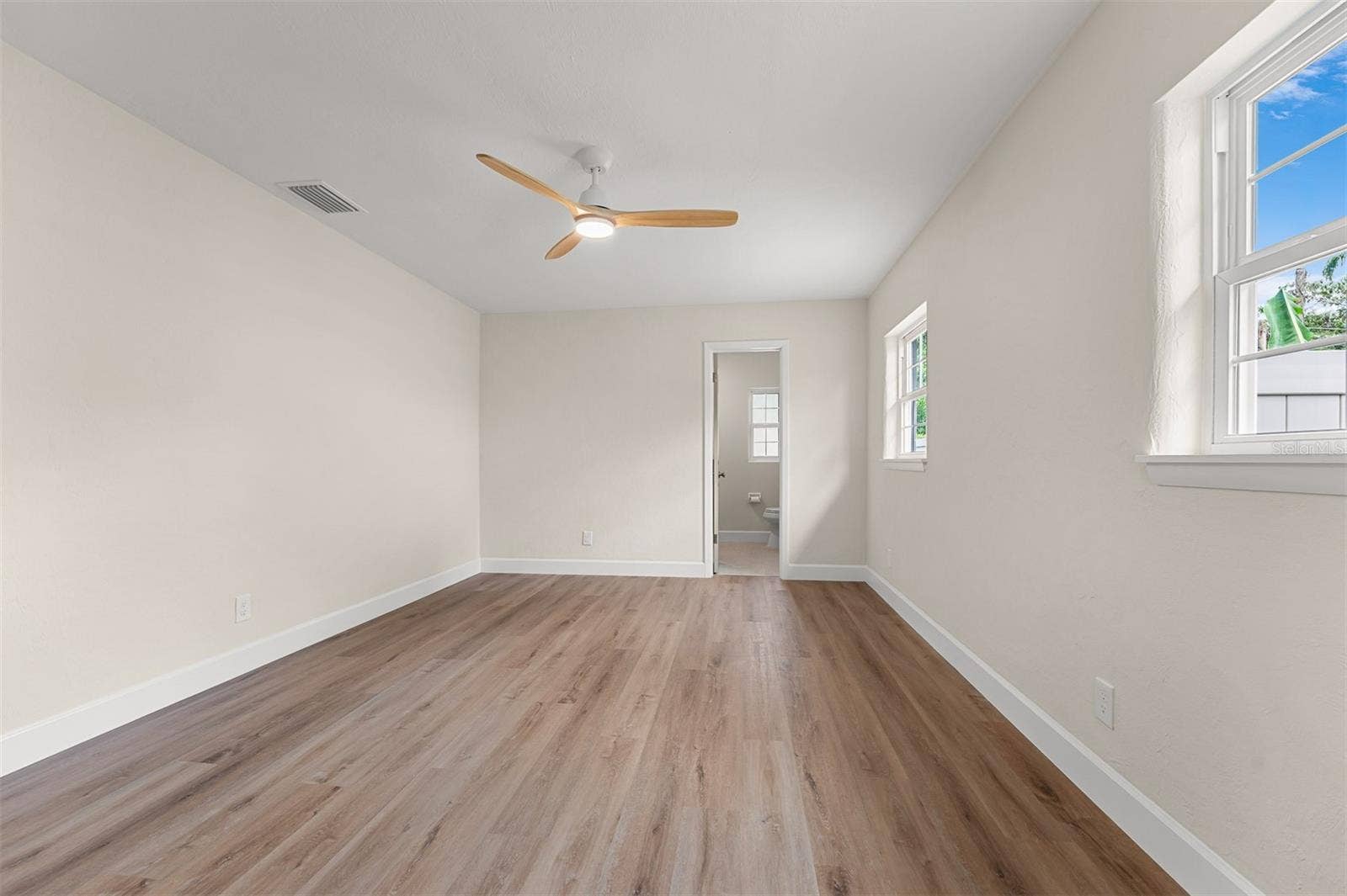 2501 NANCY STREET, Orlando, FL 32806 Bedroom 3 has ensuite bathroom