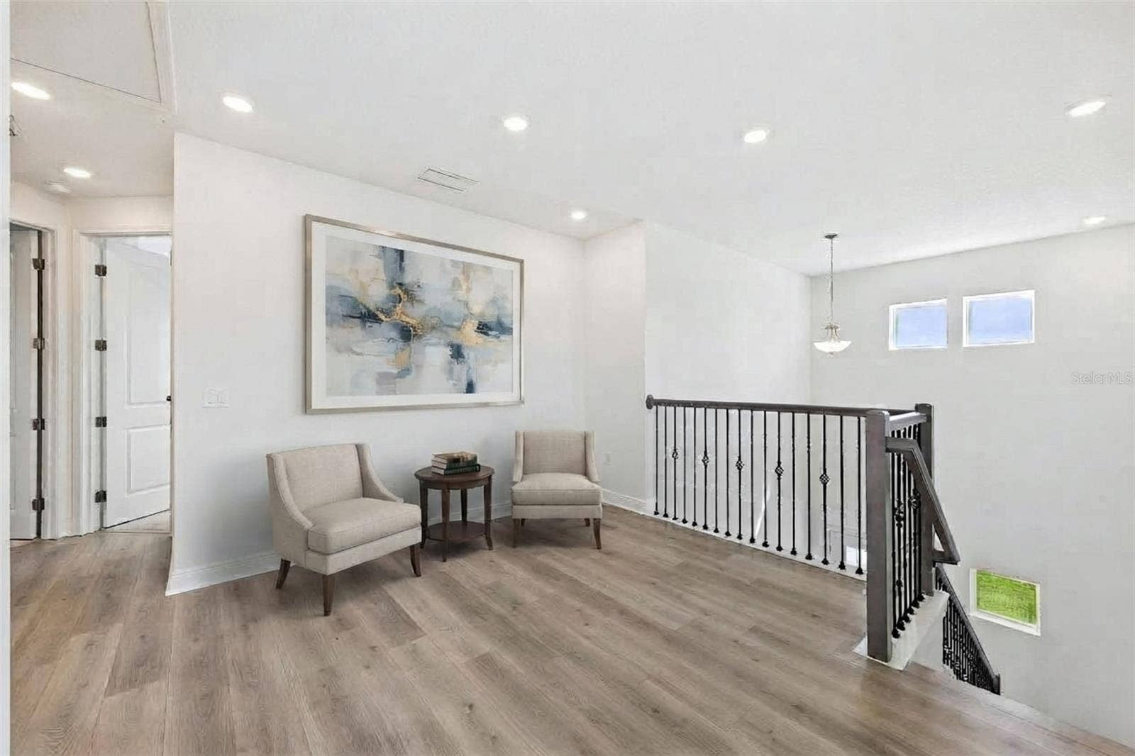 Open loft, great space for a reading nook!