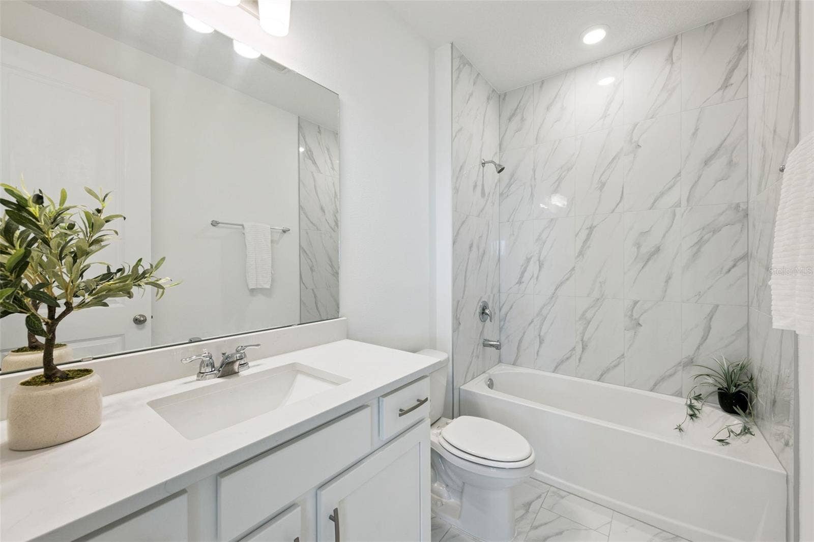2nd full bathroom upstairs