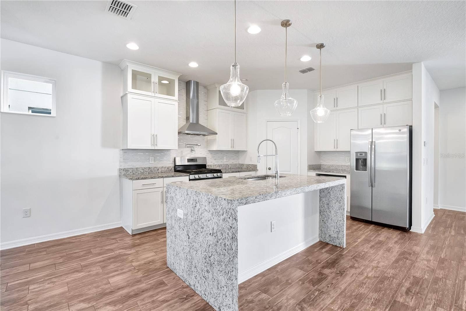 15066 MARBLED GODWIT DRIVE, Winter Garden, FL 34787 15066 MARBLED GODWIT DRIVE, Winter Garden, FL 34787