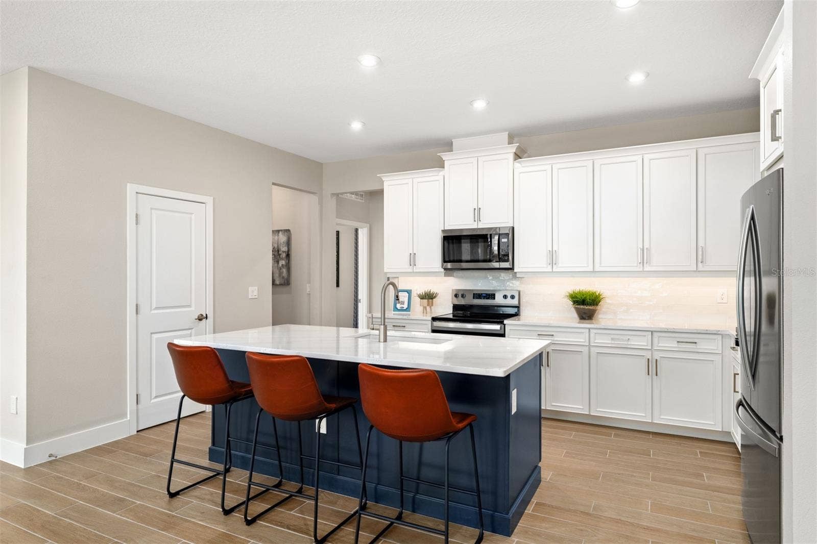 370 FREE RANGE DRIVE, Groveland, FL 34736 Rainwood Pinnacle Model Kitchen