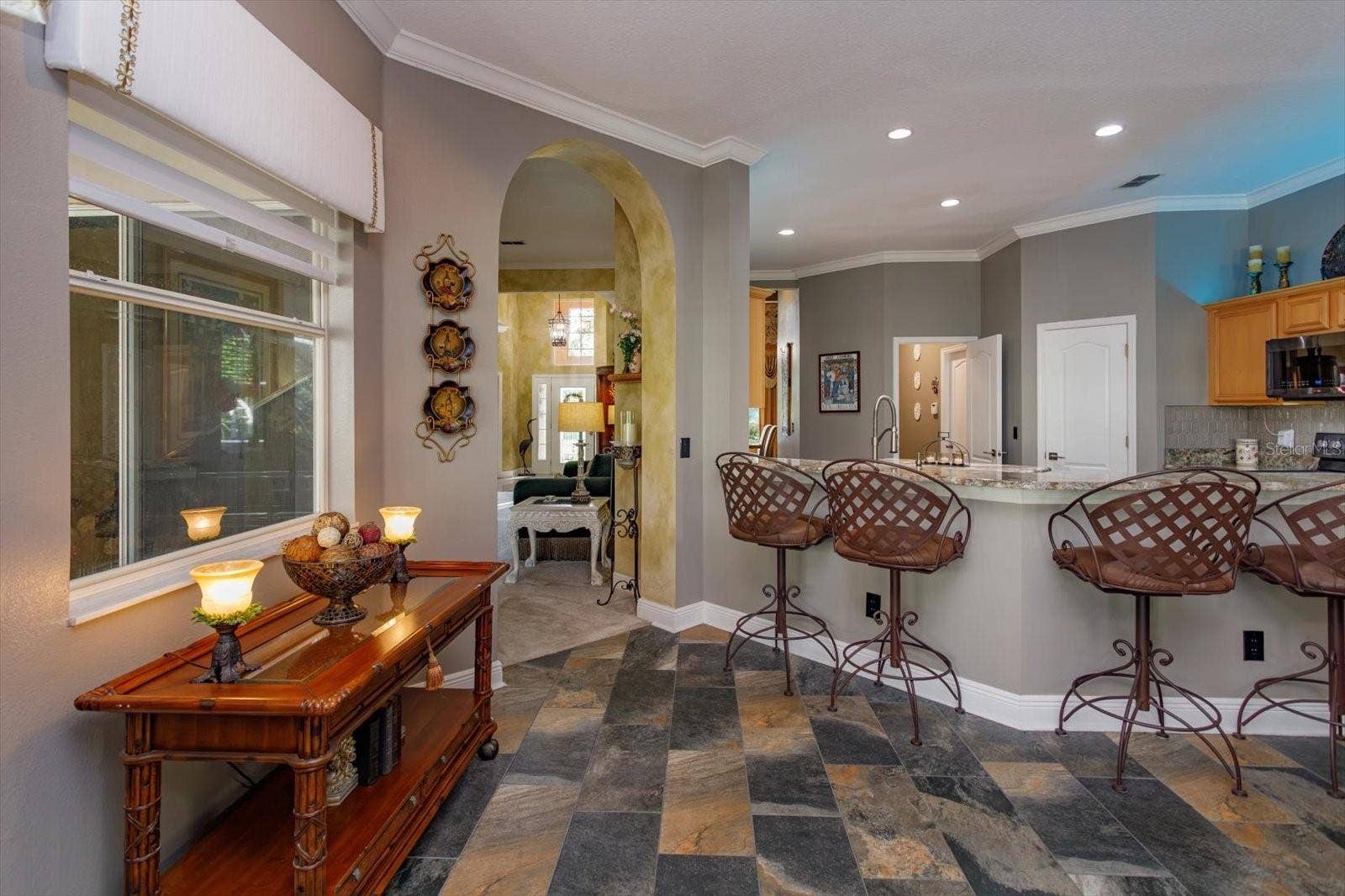 536 AVON GLADE PLACE, Sanford, FL 32771 breakfast nook