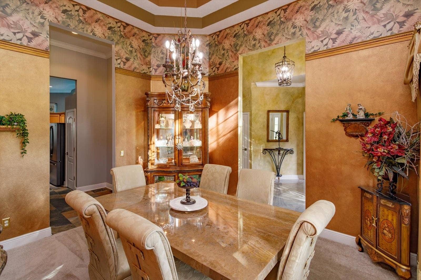 536 AVON GLADE PLACE, Sanford, FL 32771 13+ft tray ceiling in dining room