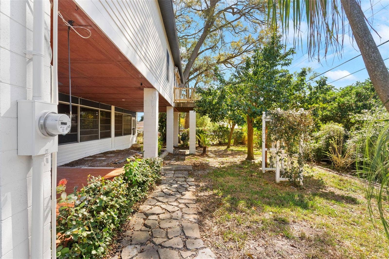 3203 S POLK AVENUE, Lakeland, FL 33803 3203 S POLK AVENUE, Lakeland, FL 33803