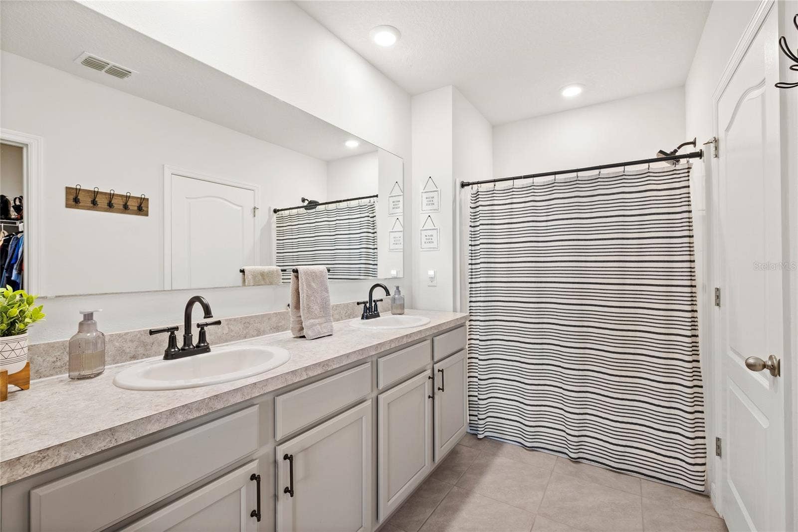 29496 CASPIAN STREET, Leesburg, FL 34748 29496 CASPIAN STREET, Leesburg, FL 34748
