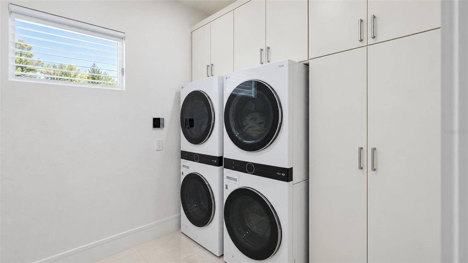 1196 CASTLE PINES COURT, Kissimmee, FL 34747 laundry