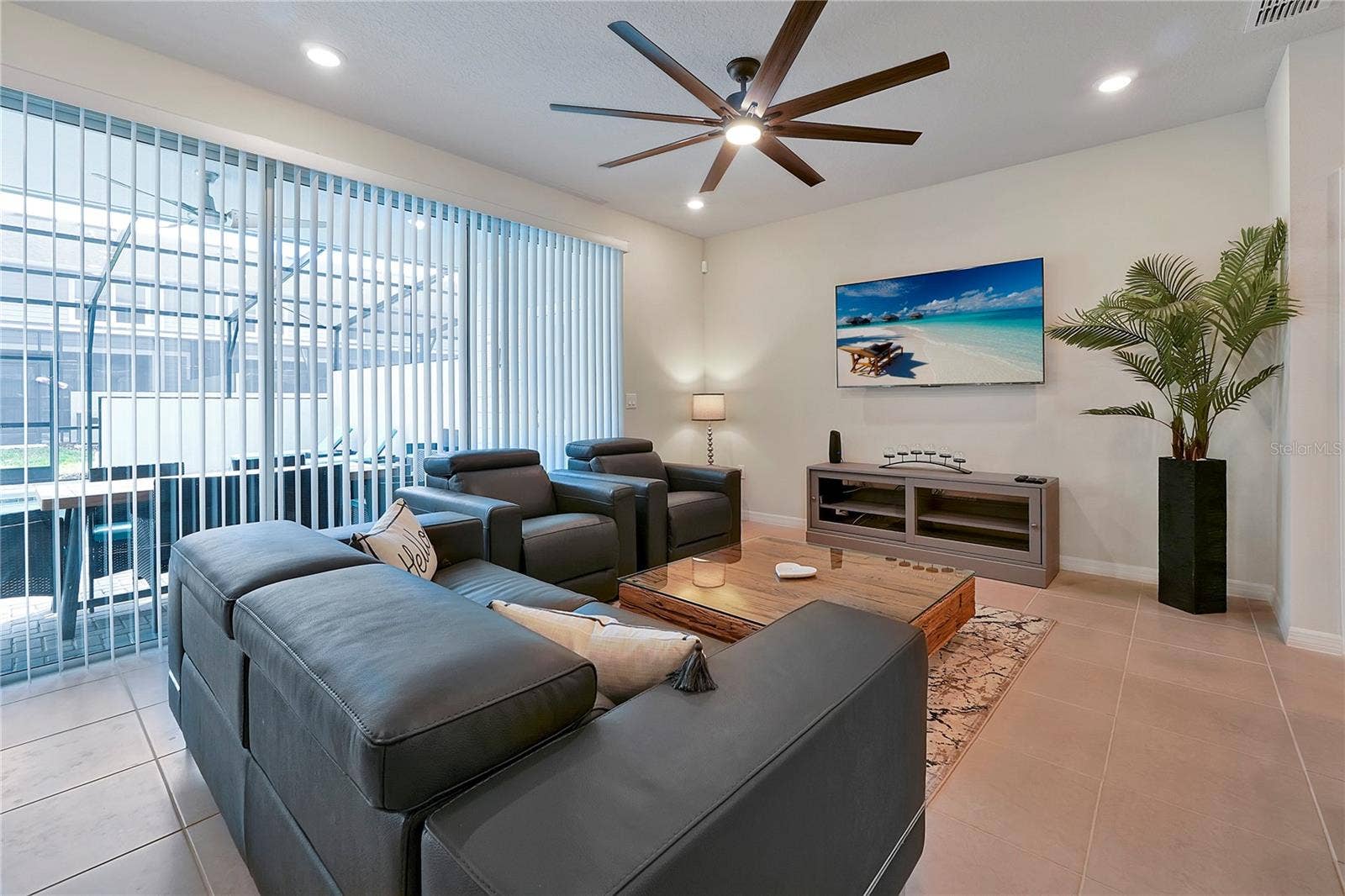 4014 LANA AVENUE, Davenport, FL 33897 4014 LANA AVENUE, Davenport, FL 33897