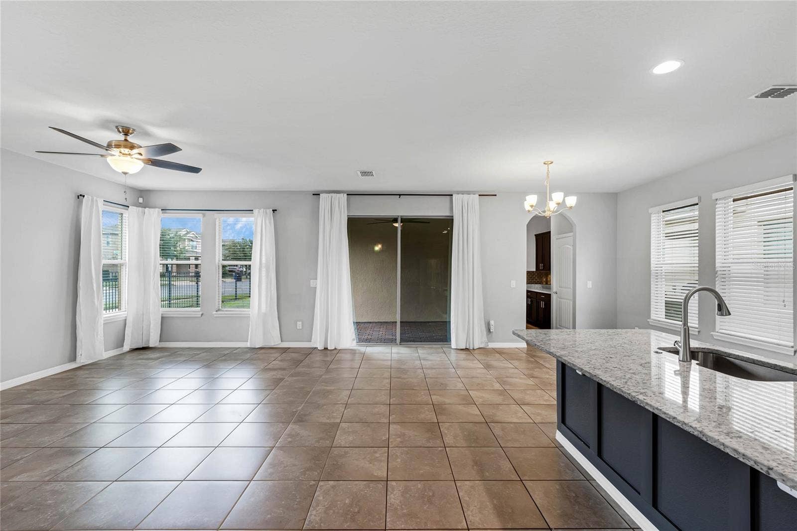 16271 PEBBLE BLUFF LOOP, Winter Garden, FL 34787