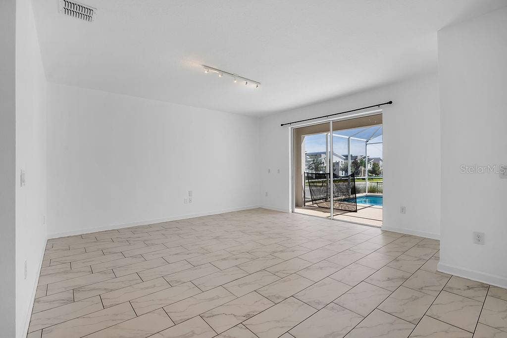 9255 SOMMERSET HILLS DRIVE, Davenport, FL 33896 9255 SOMMERSET HILLS DRIVE, Davenport, FL 33896