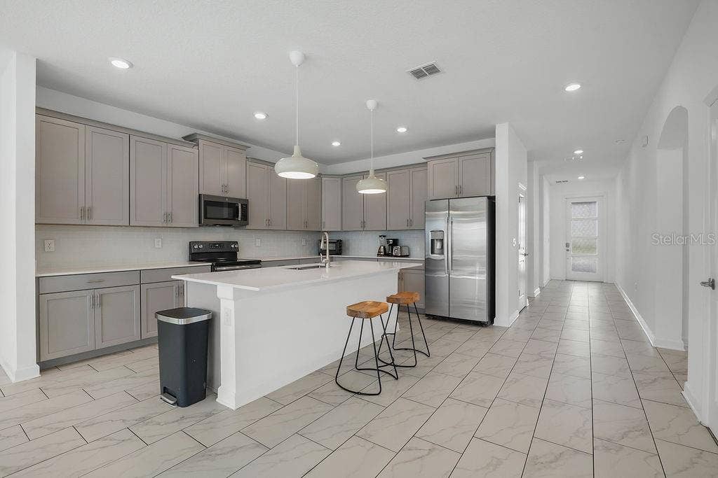9255 SOMMERSET HILLS DRIVE, Davenport, FL 33896 9255 SOMMERSET HILLS DRIVE, Davenport, FL 33896