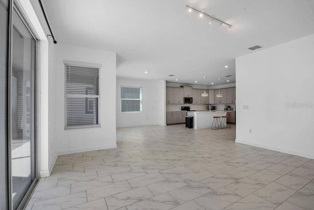 9255 SOMMERSET HILLS DRIVE, Davenport, FL 33896 9255 SOMMERSET HILLS DRIVE, Davenport, FL 33896