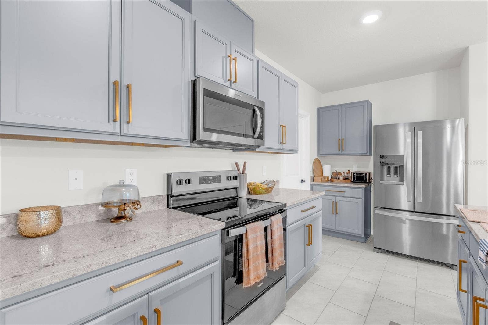 1713 FROGMORE AVENUE, Haines City, FL 33844 1713 FROGMORE AVENUE, Haines City, FL 33844