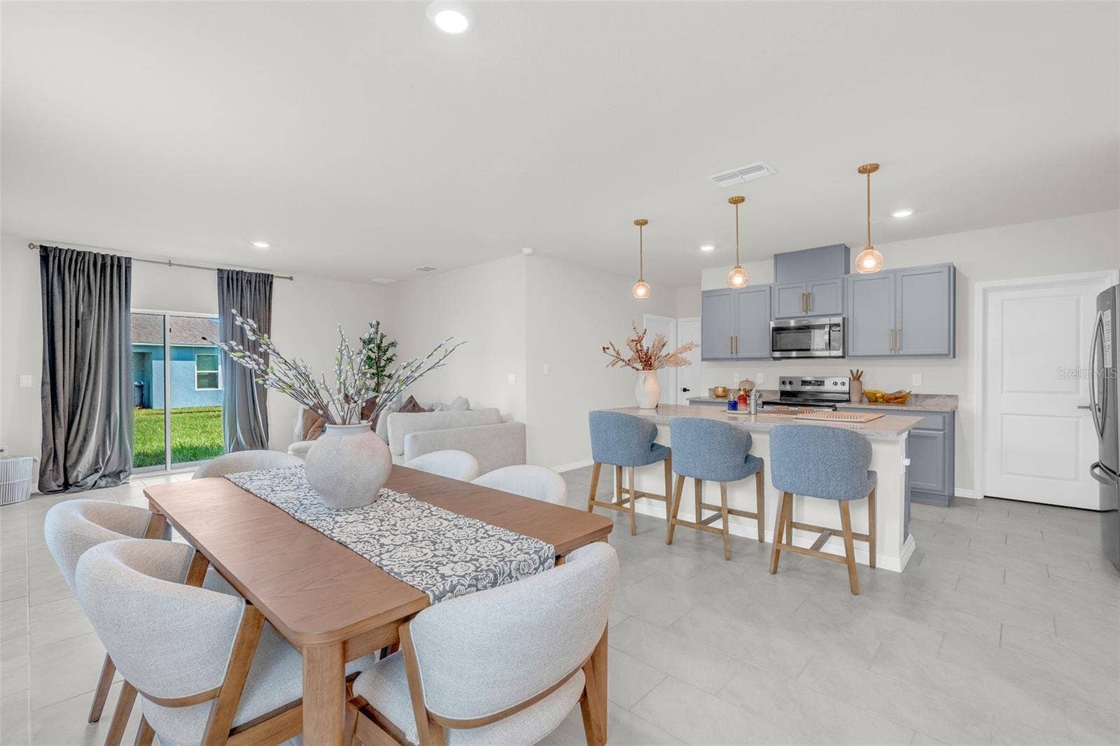 1713 FROGMORE AVENUE, Haines City, FL 33844 1713 FROGMORE AVENUE, Haines City, FL 33844