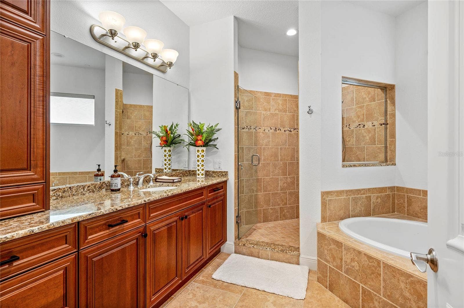 100 S VIRGINIA AVENUE, #201, Winter Park, FL 32789 100 S VIRGINIA AVENUE, #201, Winter Park, FL 32789
