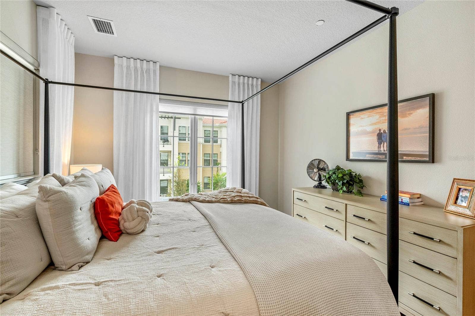 100 S VIRGINIA AVENUE, #201, Winter Park, FL 32789 100 S VIRGINIA AVENUE, #201, Winter Park, FL 32789
