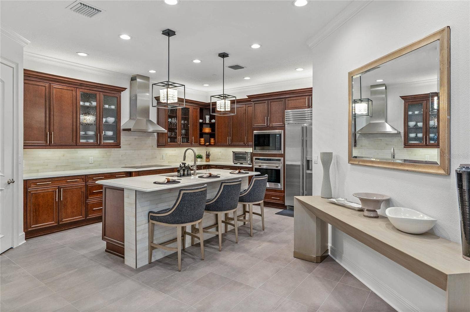 100 S VIRGINIA AVENUE, #201, Winter Park, FL 32789 100 S VIRGINIA AVENUE, #201, Winter Park, FL 32789