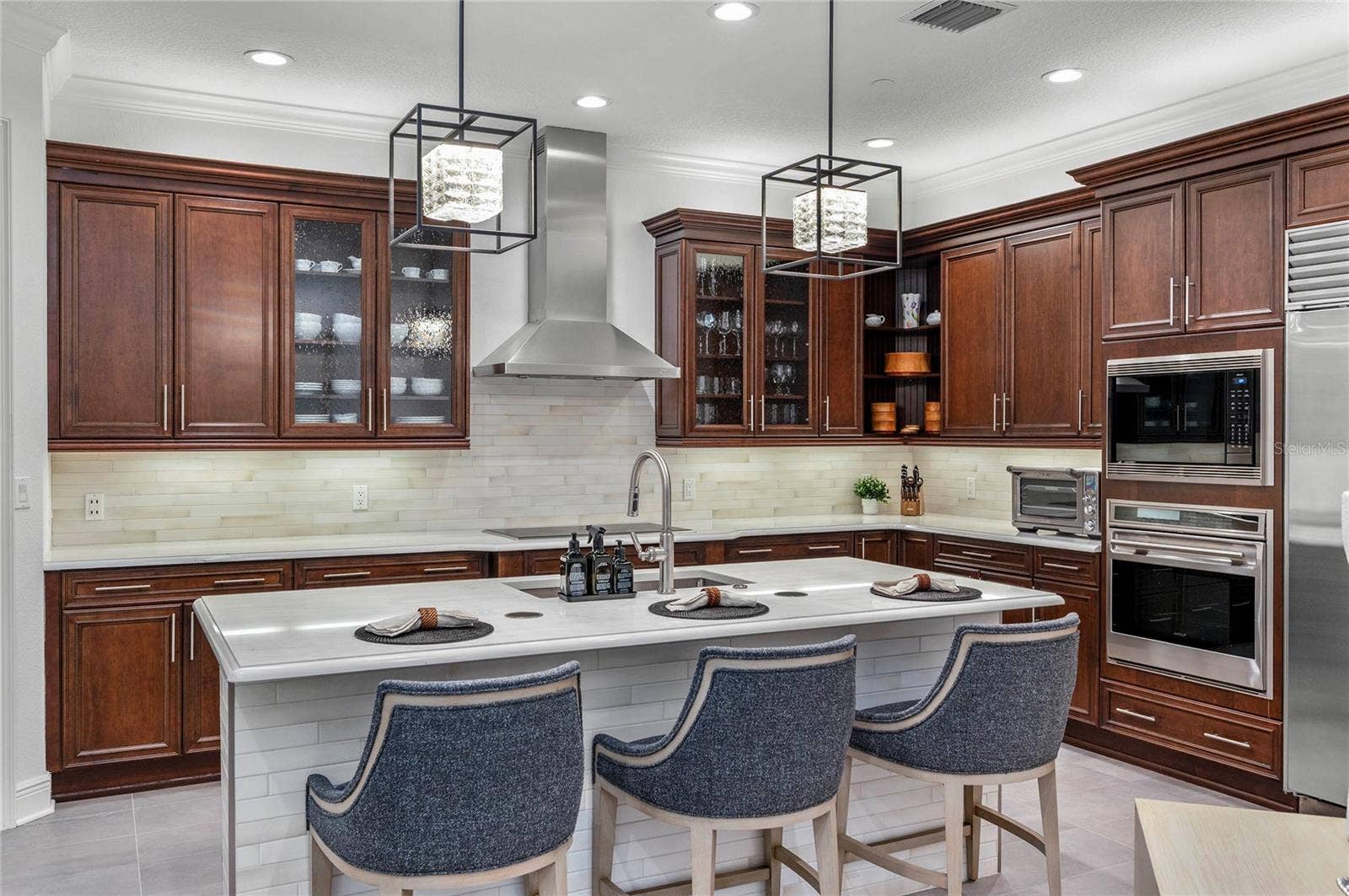100 S VIRGINIA AVENUE, #201, Winter Park, FL 32789 100 S VIRGINIA AVENUE, #201, Winter Park, FL 32789