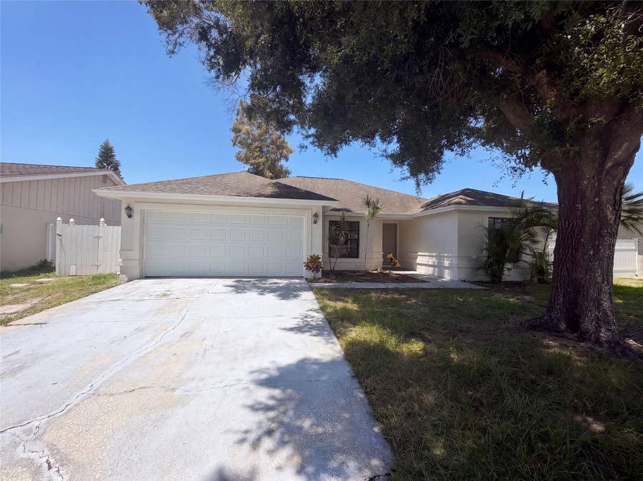 Property photo for 9507 LETTERSTONE COURT, Tampa, FL
