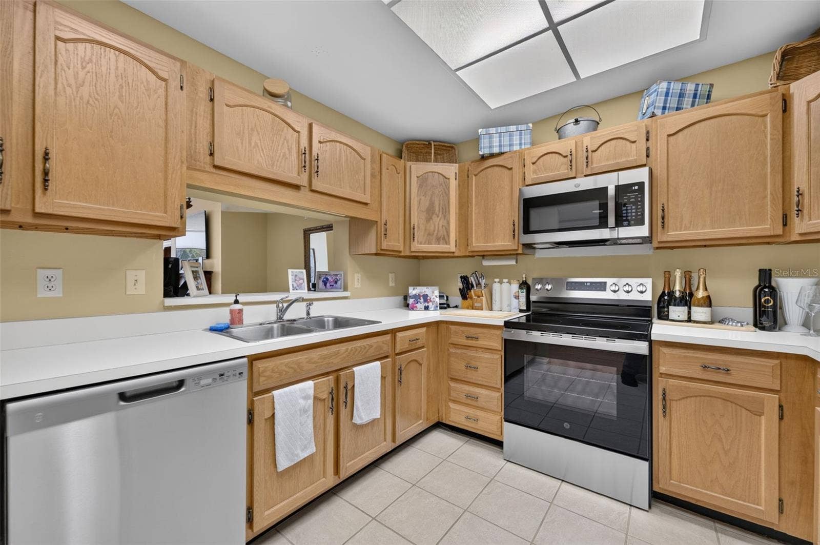 250 CAROLINA AVENUE, #202, Winter Park, FL 32789 Large Kitchen