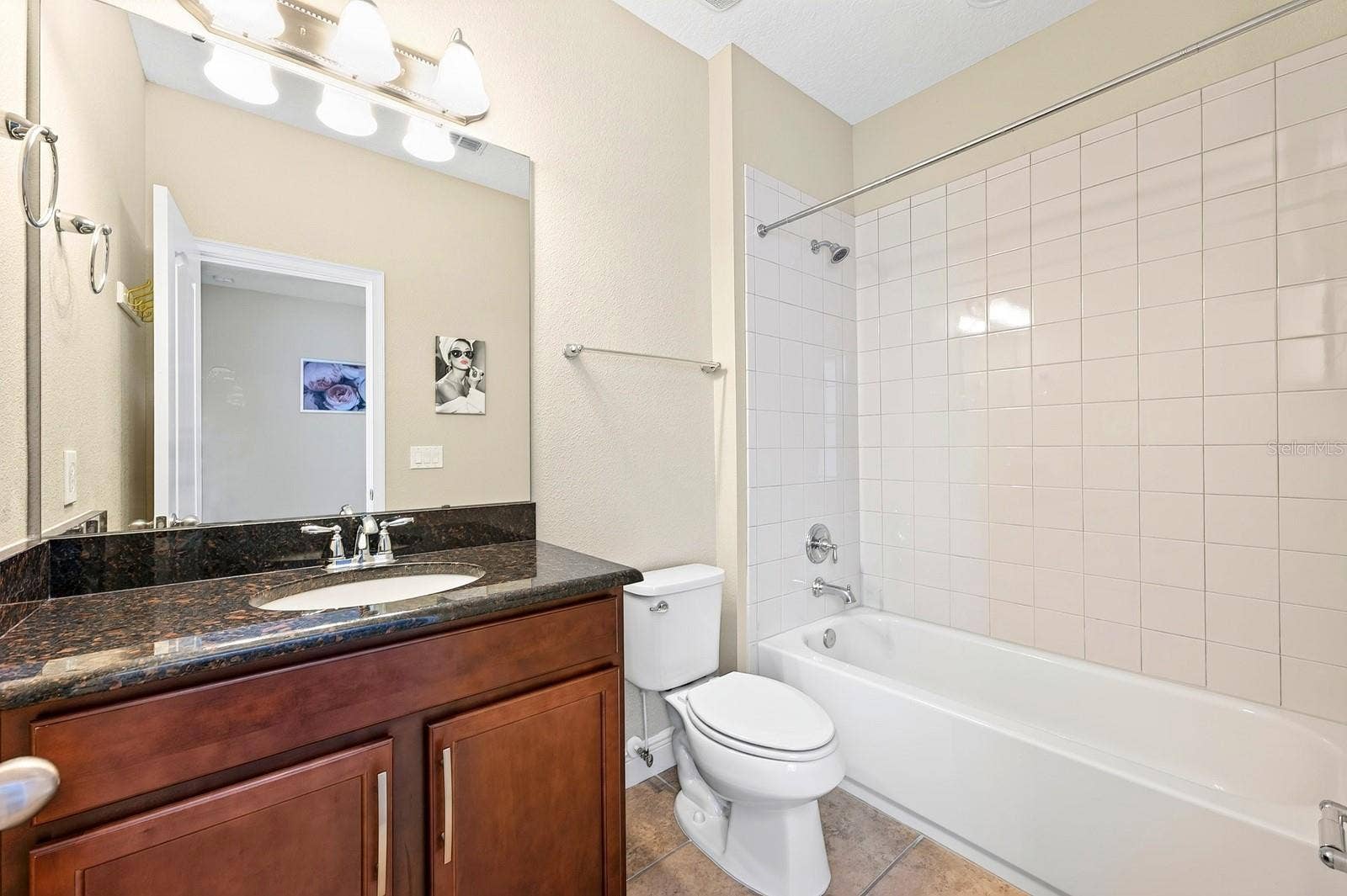 9024 NEHER STREET, Orlando, FL 32827 Second full/en-suite bath.