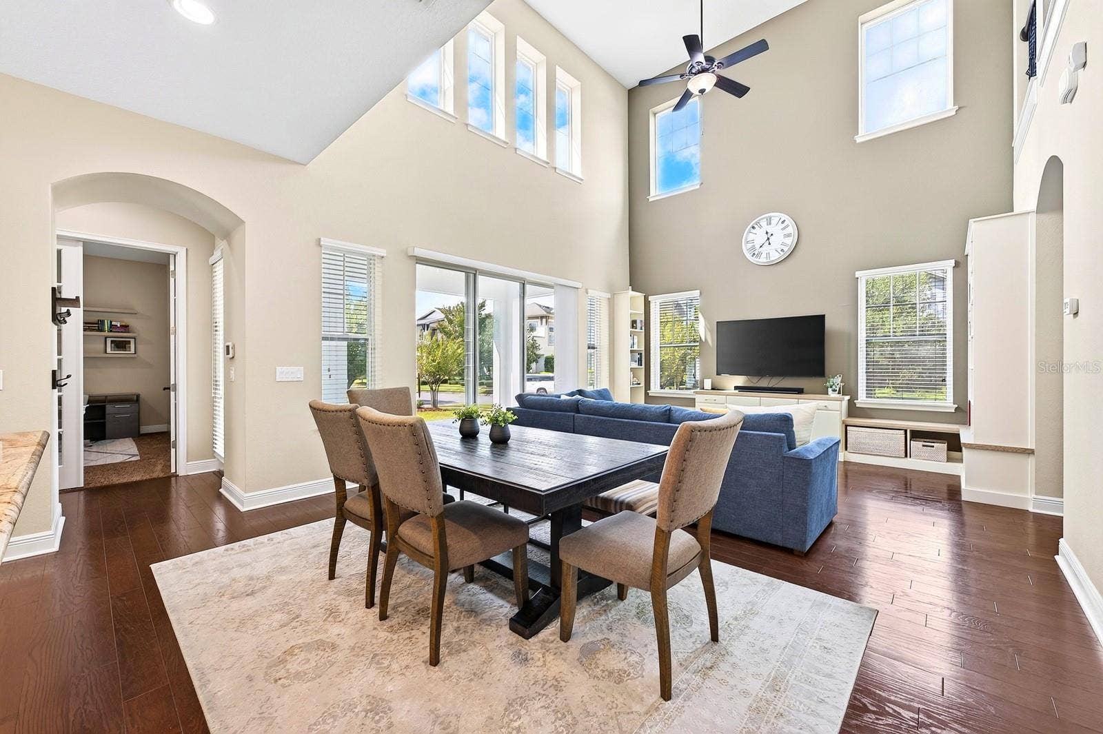 9024 NEHER STREET, Orlando, FL 32827 Open concept living, soaring ceilings and tons of natural light.