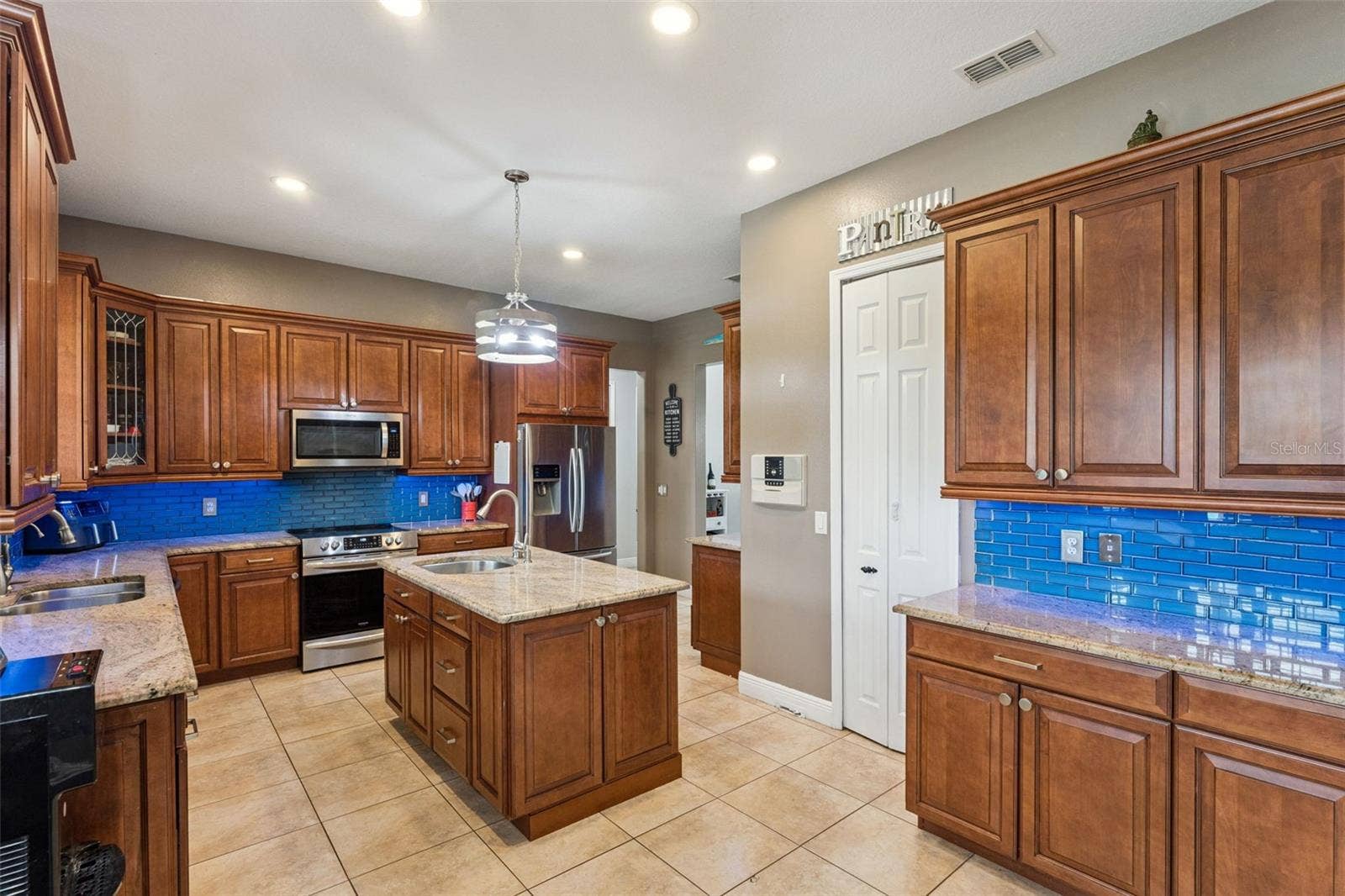 19682 QUINLAN STREET, Orlando, FL 32833 19682 QUINLAN STREET, Orlando, FL 32833