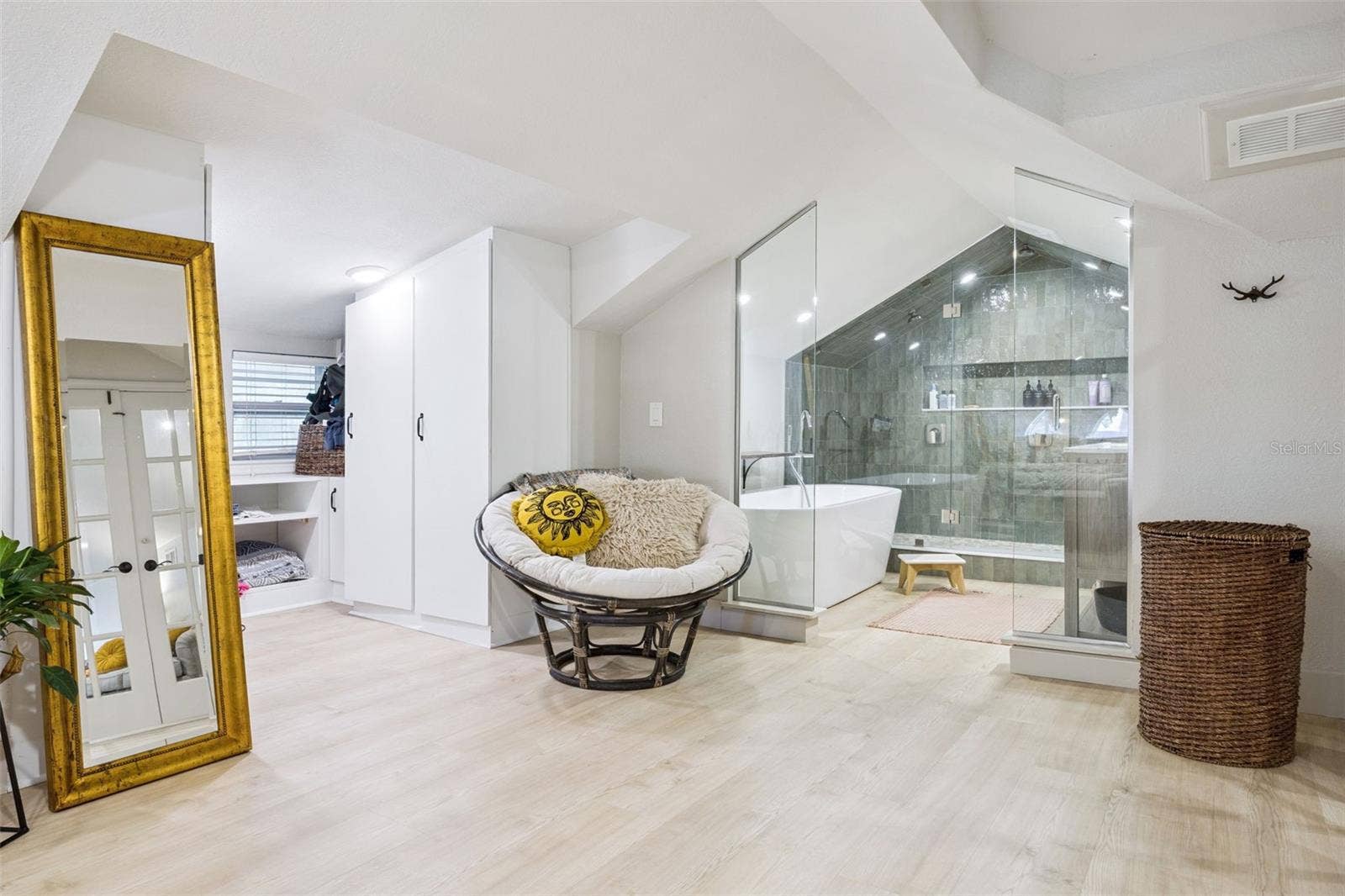 128 N HIGHLAND AVENUE, Winter Garden, FL 34787 Primary bathroom