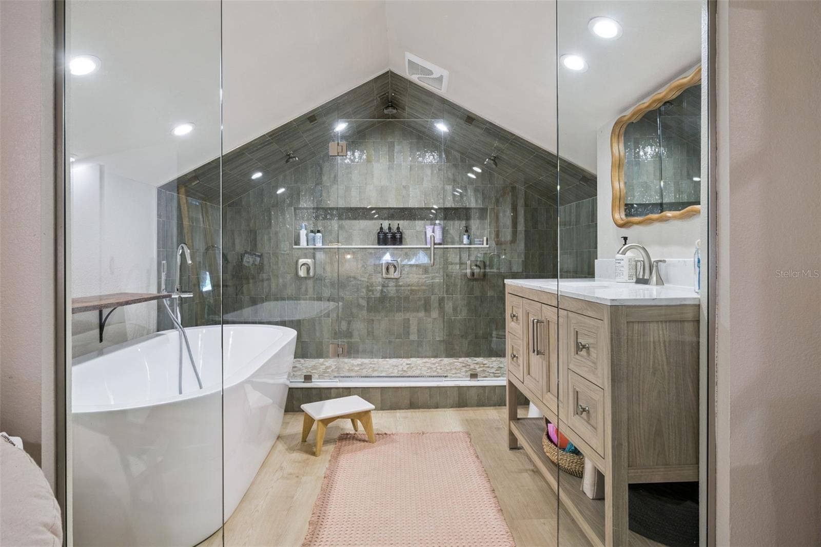 128 N HIGHLAND AVENUE, Winter Garden, FL 34787 Primary bathroom