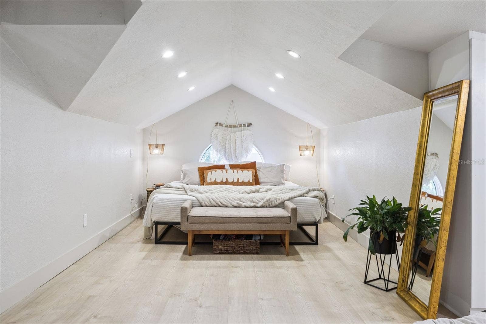 128 N HIGHLAND AVENUE, Winter Garden, FL 34787 Primary bedroom