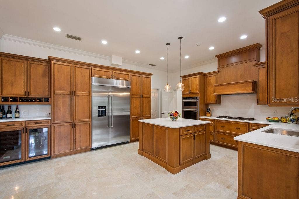 555 E LAKE SUE AVENUE, Winter Park, FL 32789 555 E LAKE SUE AVENUE, Winter Park, FL 32789