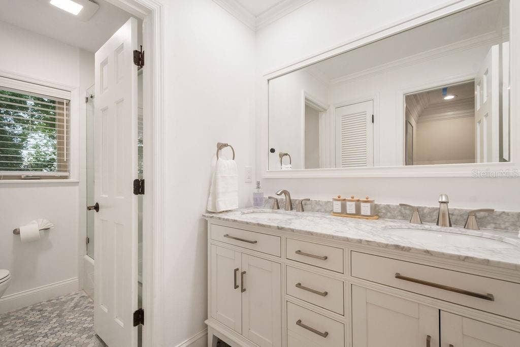 555 E LAKE SUE AVENUE, Winter Park, FL 32789 555 E LAKE SUE AVENUE, Winter Park, FL 32789