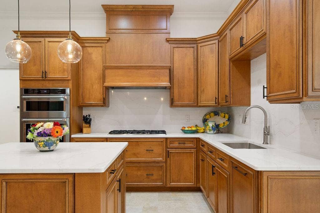 555 E LAKE SUE AVENUE, Winter Park, FL 32789 Gas cooktop