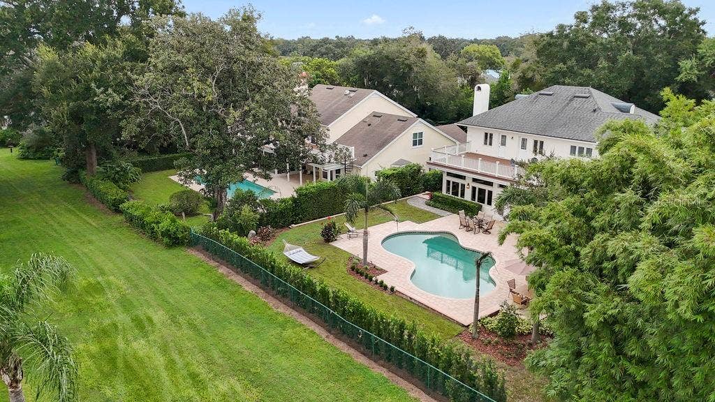 555 E LAKE SUE AVENUE, Winter Park, FL 32789 Gate leading to easement.