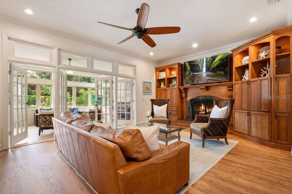 555 E LAKE SUE AVENUE, Winter Park, FL 32789 555 E LAKE SUE AVENUE, Winter Park, FL 32789