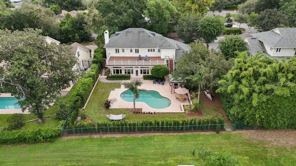 555 E LAKE SUE AVENUE, Winter Park, FL 32789 Pedestrian walkway from house to Lake Virginia.
