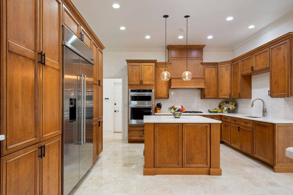 555 E LAKE SUE AVENUE, Winter Park, FL 32789 555 E LAKE SUE AVENUE, Winter Park, FL 32789