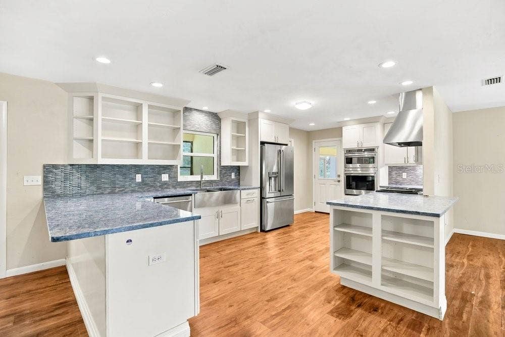 2391 BANANA STREET, Deland, FL 32720 KITCHEN