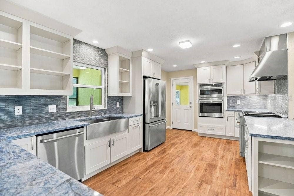 2391 BANANA STREET, Deland, FL 32720 KITCHEN