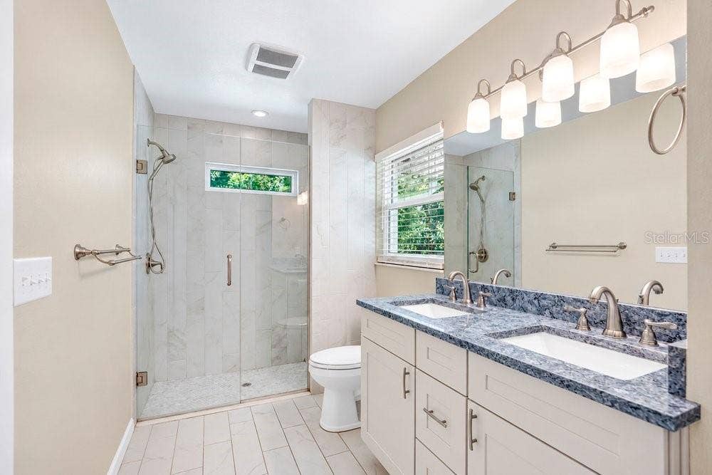 2391 BANANA STREET, Deland, FL 32720 PRIMARY BATHROOM