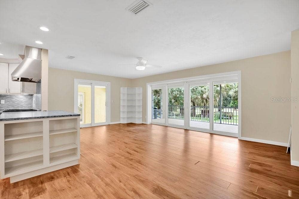 2391 BANANA STREET, Deland, FL 32720 OPEN LIVING SPACE