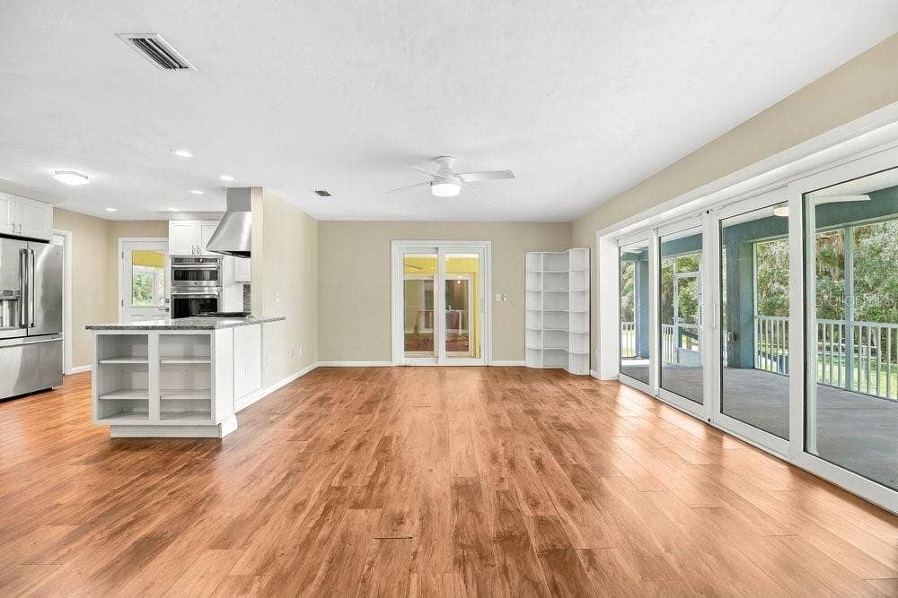 2391 BANANA STREET, Deland, FL 32720 DINING OR MULTI USE AREA