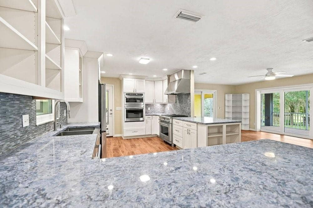 2391 BANANA STREET, Deland, FL 32720 BAR AREA AND KITCHEN