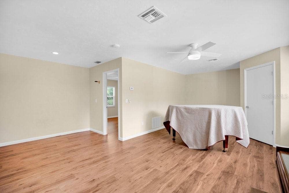 2391 BANANA STREET, Deland, FL 32720 MUTLIPURPOSE SUITE LIVING AREA