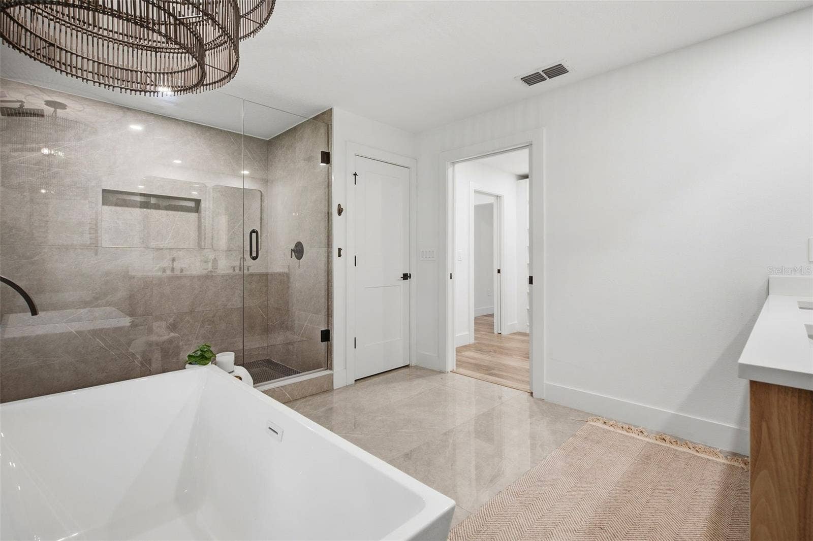 104 E 1ST AVENUE, Windermere, FL 34786