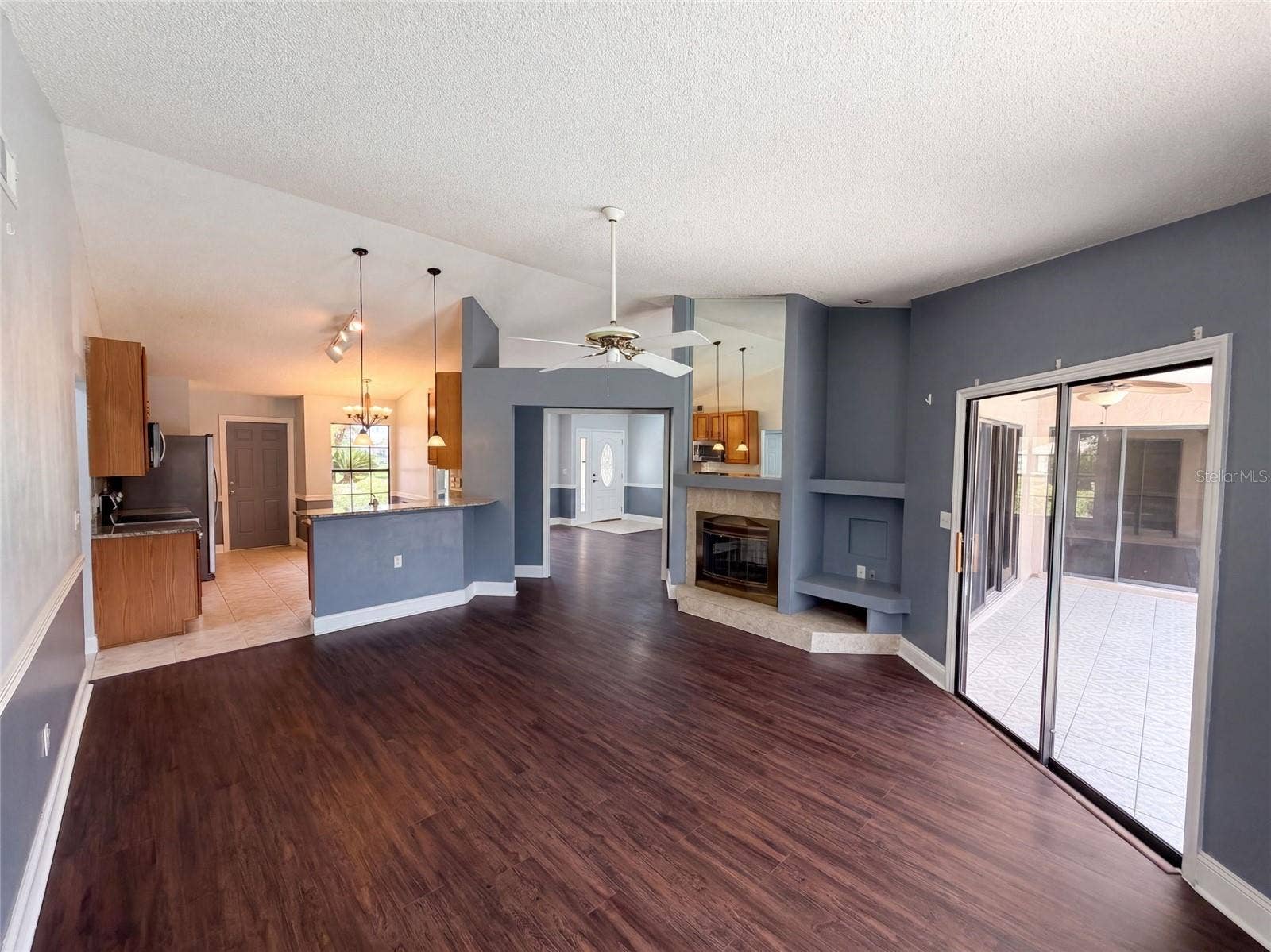 14725 EAGLES CROSSING DRIVE, Orlando, FL 32837 14725 EAGLES CROSSING DRIVE, Orlando, FL 32837