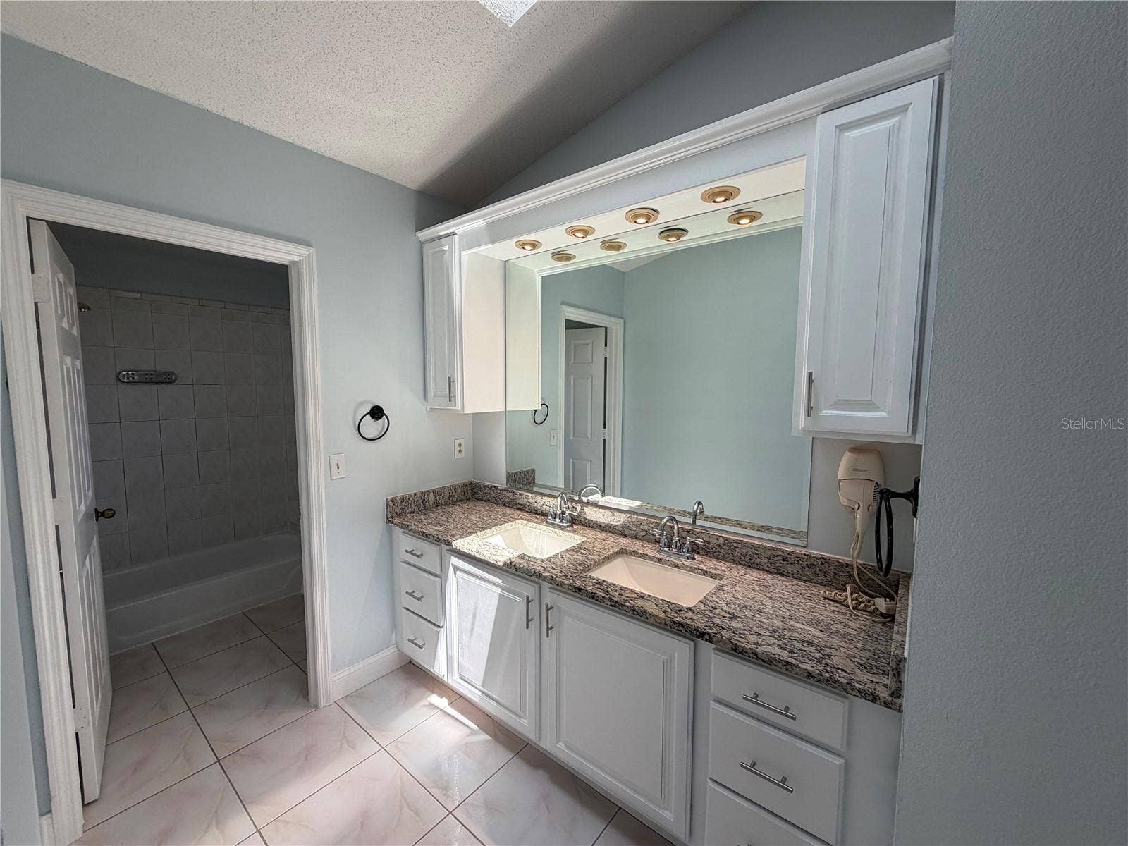 14725 EAGLES CROSSING DRIVE, Orlando, FL 32837 14725 EAGLES CROSSING DRIVE, Orlando, FL 32837
